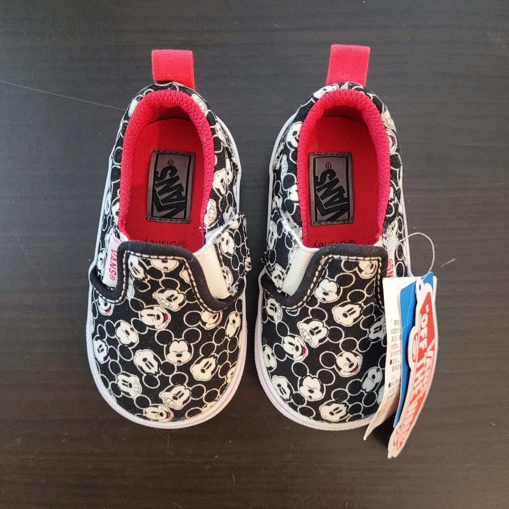 NWT Vans x Disney Toddler Slip-on